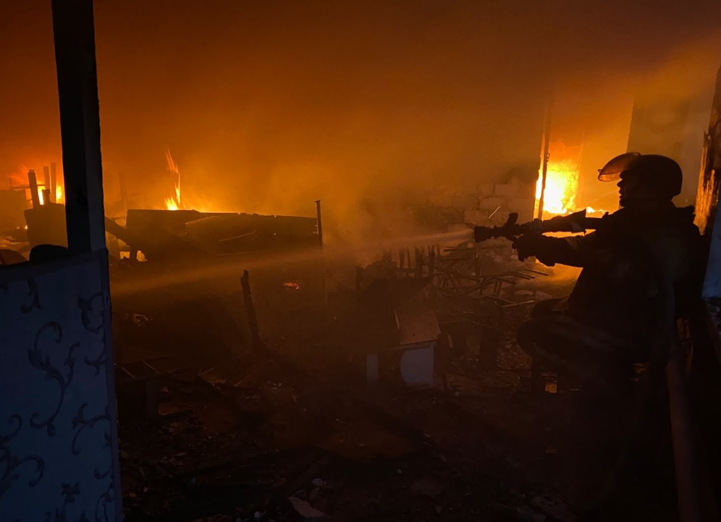 Atacuri masive asupra infrastructurii energetice din Ucraina: Toate centralele din Kiev au fost lovite