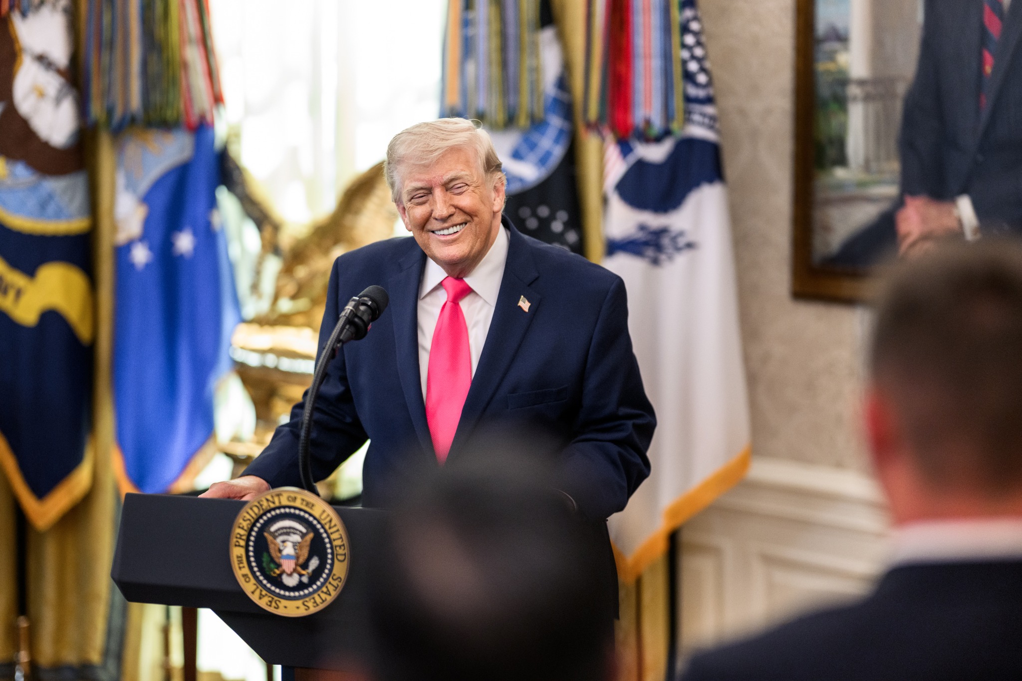 Amenințarea lui Trump cu tarife severe asupra Uniunii Europene în contextul noii relații cu Canada
