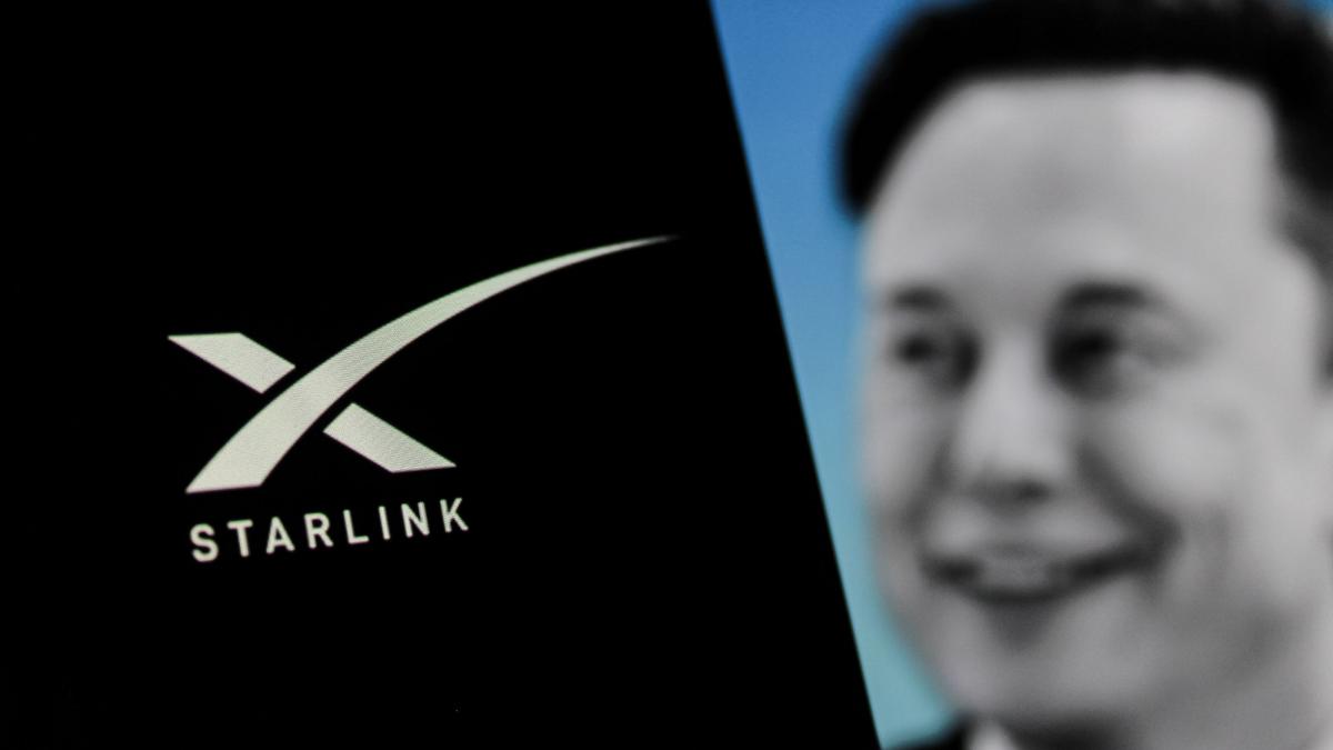 Acuzații privind restricțiile Starlink impuse de SpaceX: Impact asupra operațiunilor militare ucrainene