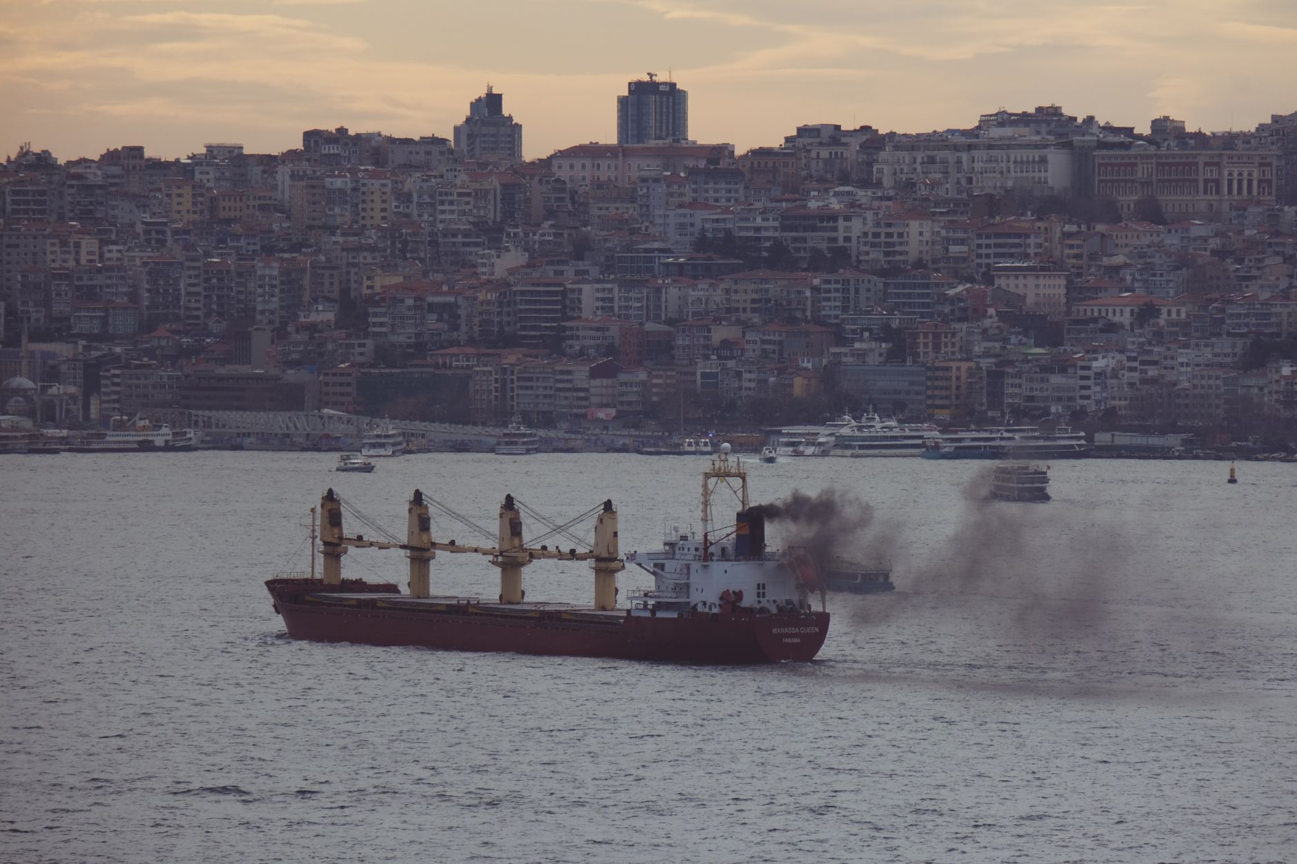 Incident maritim lângă Sulina: nava Yara J a suferit un incendiu în apropierea Deltei Dunării