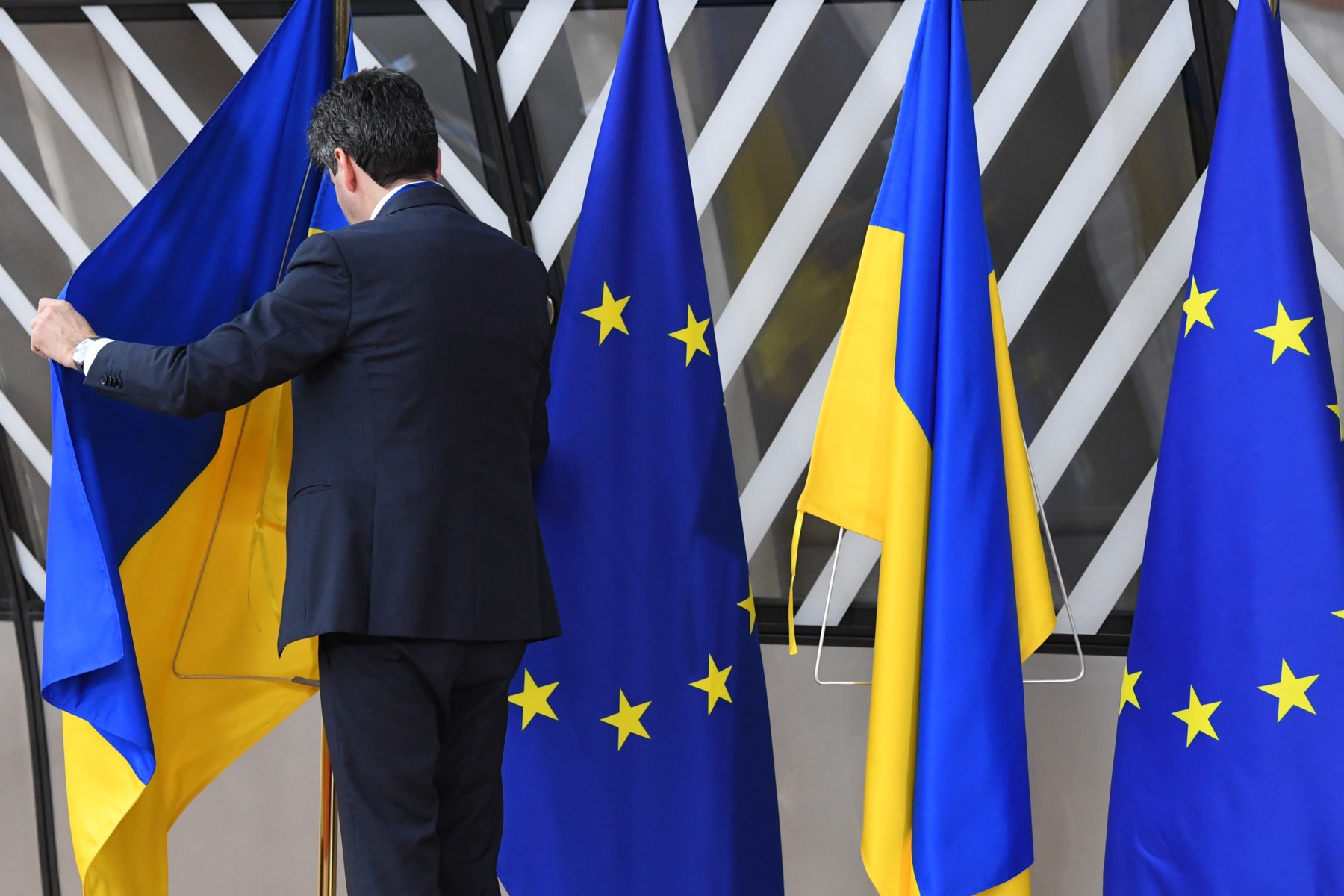 Solicitarea financiară a Ucrainei: Zelenski cere Uniunii Europene încă 70 de miliarde de euro pentru 2027