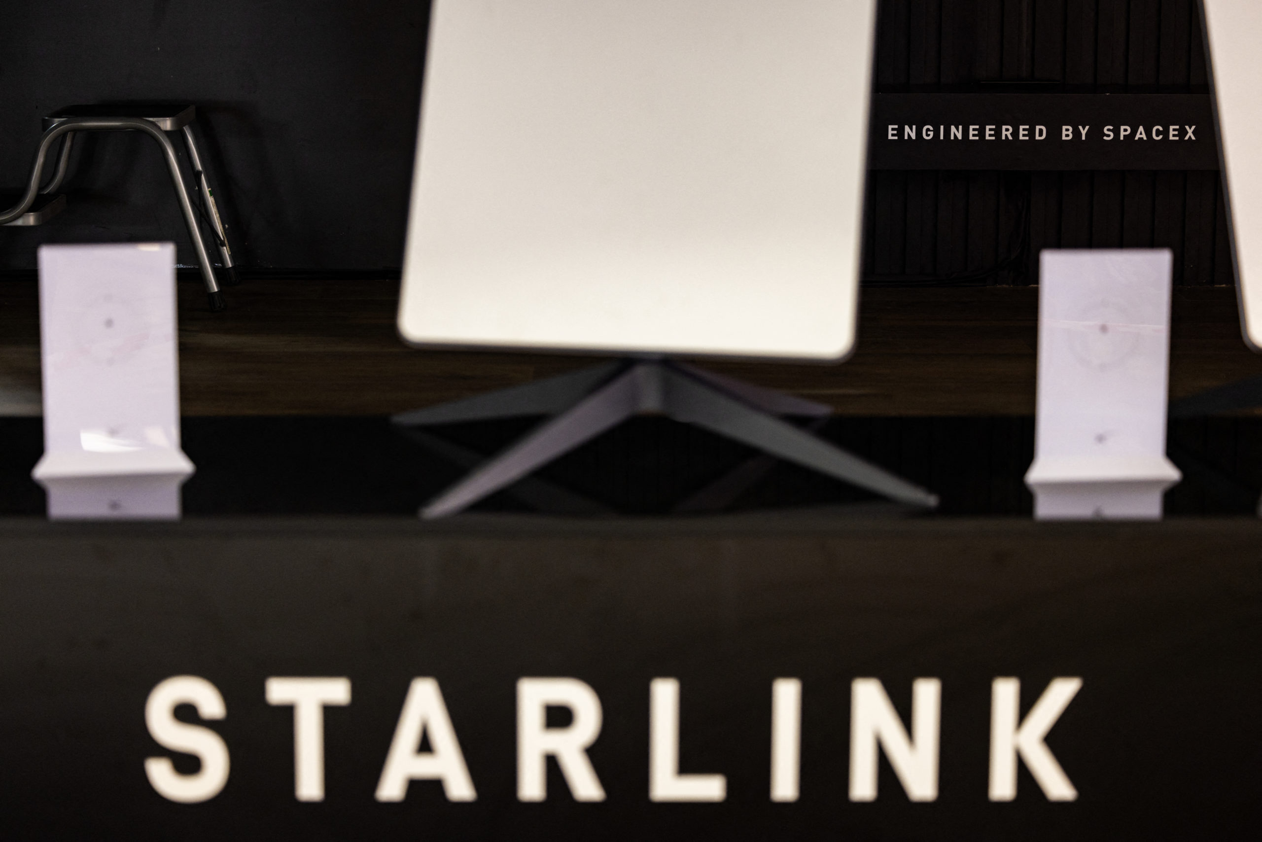Limitarea serviciilor Starlink de către SUA afectează comunicațiile militare ucrainene de pe linia frontului