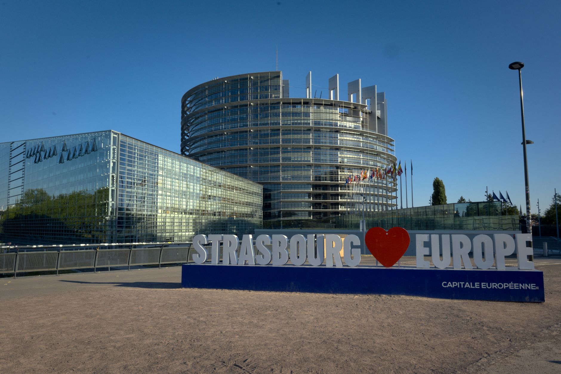 Zelenski solicită Uniunii Europene încă 70 de miliarde de euro pentru apărarea Ucrainei