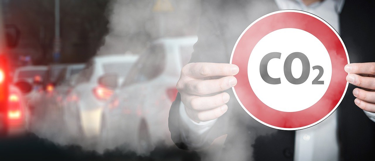 Franța și Germania propun flexibilizarea emisiilor de CO2 pentru industria auto după 2035