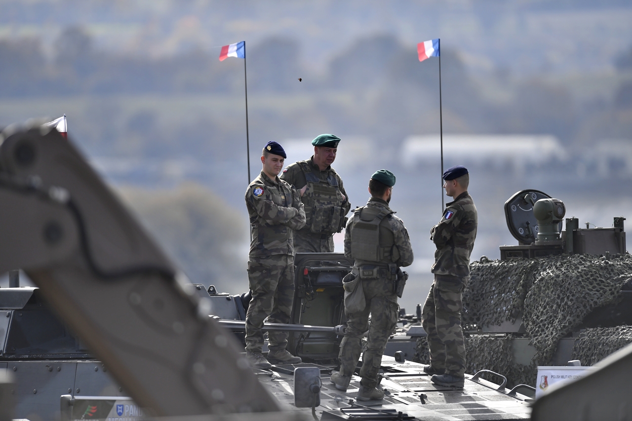 Impas tactic pe frontul ucrainean: Armata franceză testează noi tactici de supraviețuire în România