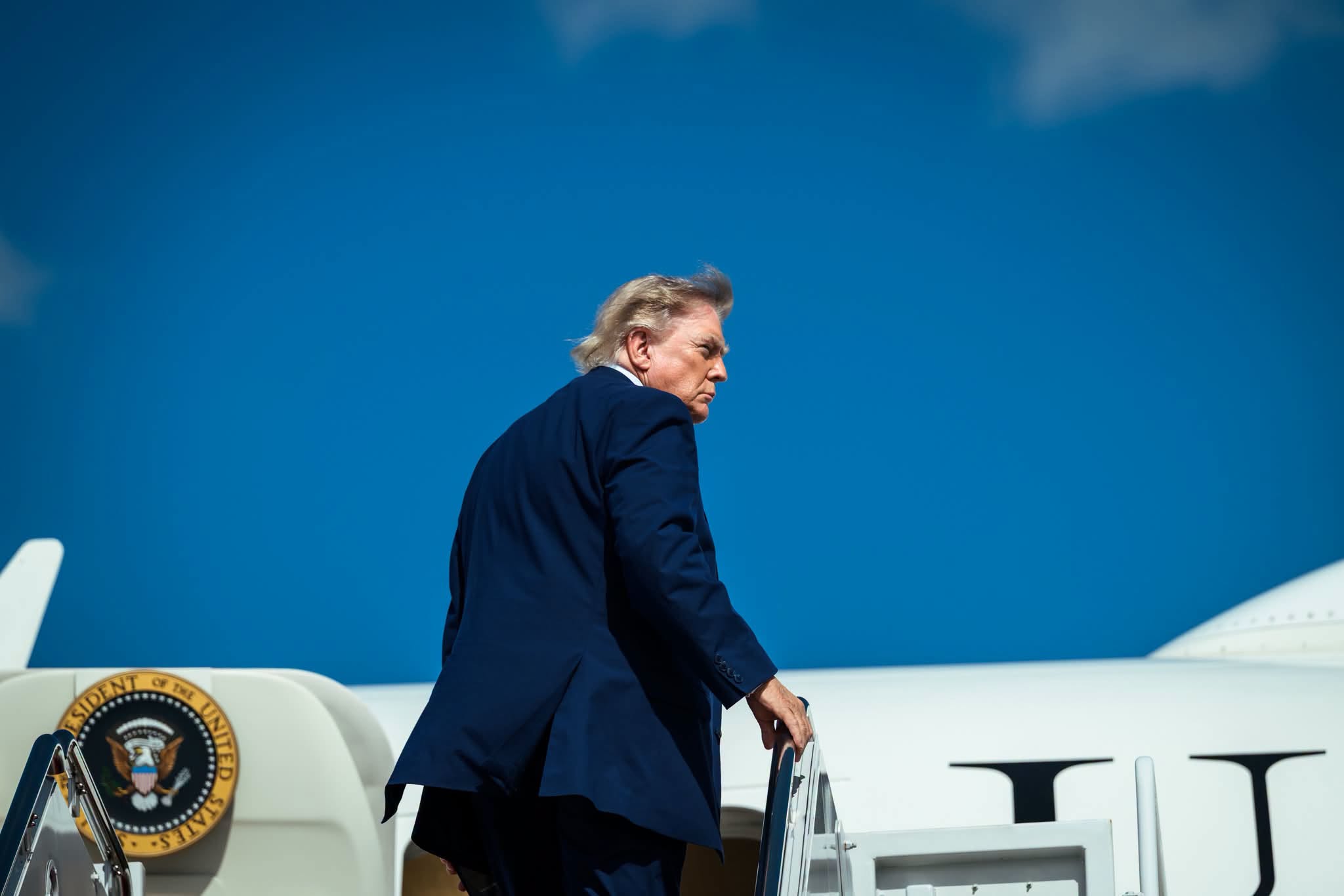 Critici în tabăra republicană după decizia lui Trump de a suspenda sancțiunile împotriva Rusiei