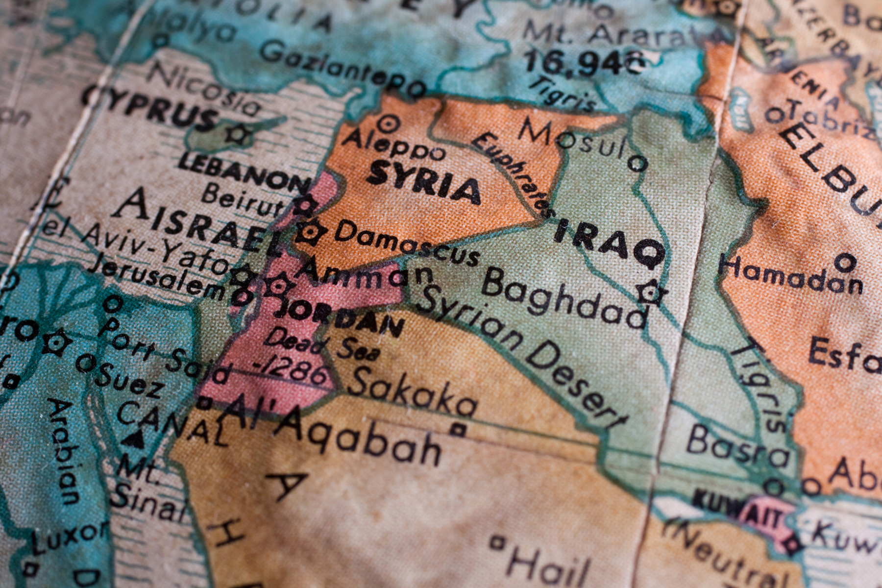 Primele sentințe în procesul masacrelor împotriva comunității alawite din Siria: pedeapsă cu moartea și închisoare pe viață