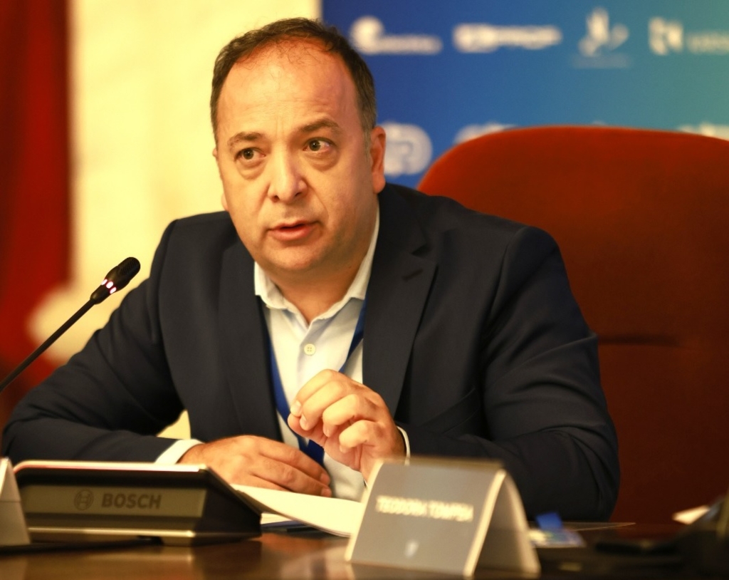 Eșecul integrării în Franța alimentează violența socială, avertizează economistul Adrian Negrescu