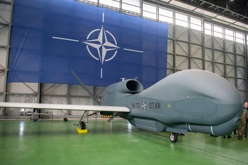 NATO sporește prezența militară în Marea Neagră după atacurile asupra navelor comerciale