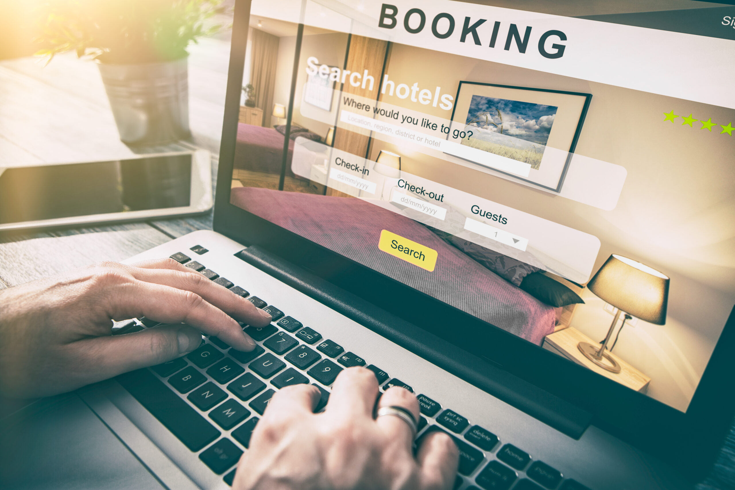 Comisia Europeană lansează investigație oficială împotriva platformei Booking privind respectarea regulilor DSA