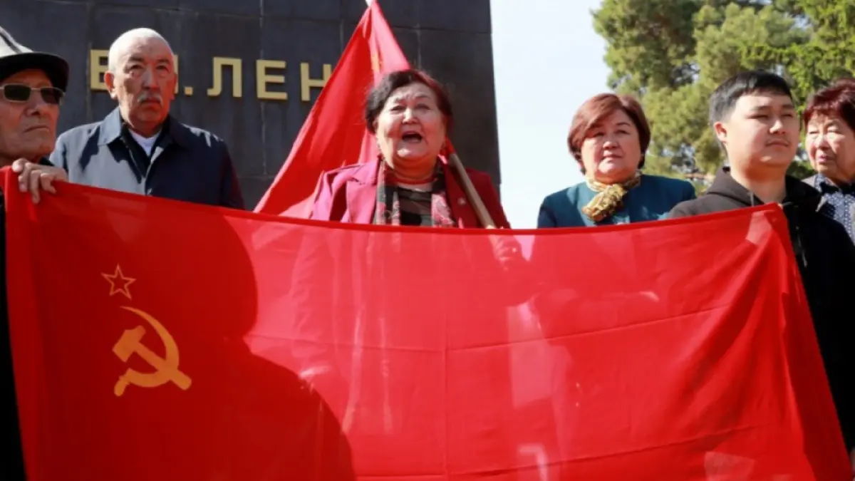 Cehia introduce interdicția totală a propagandei comuniste și a simbolurilor sovietice în spațiul public