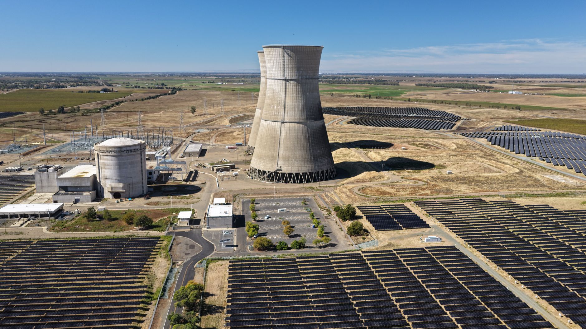 Ungaria evaluează înlocuirea Rosatom în proiectul de extindere a centralei nucleare de la Paks