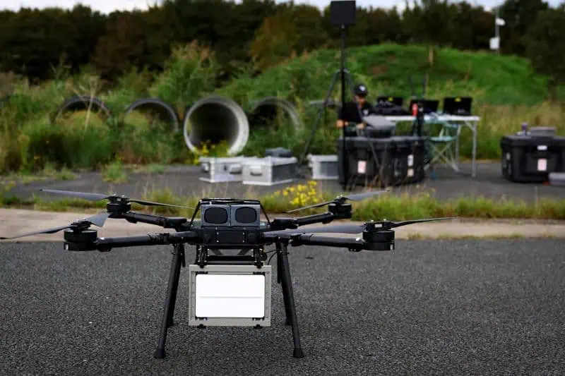 Europa analizează extinderea atribuțiilor companiilor de utilități pentru combaterea dronelor