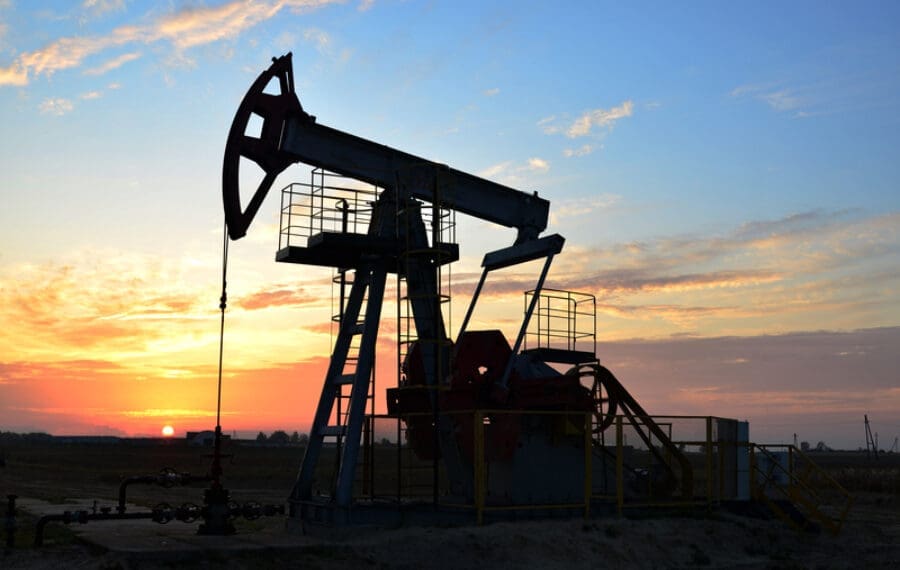 Prețul petrolului a depășit pragul de 111 dolari pe baril după atacurile grupării Houthi