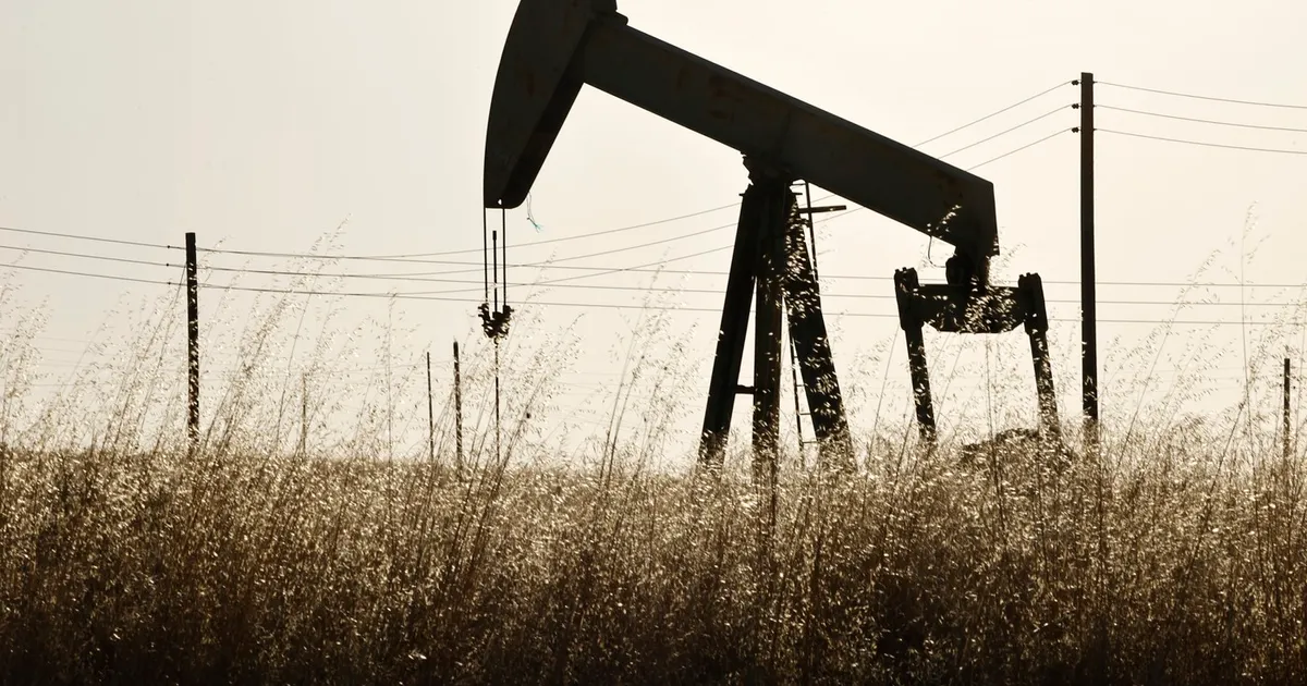 Escaladarea conflictului din Orientul Mijlociu propulsează prețul petrolului peste pragul de 110 dolari