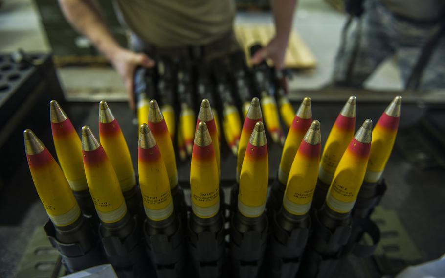 Marea Britanie relansează producția de armament de calibru mare pentru consolidarea capacităților de apărare