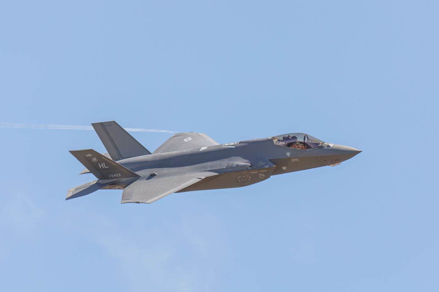 Acord strategic între Pentagon și Lockheed Martin pentru livrarea a 850 de avioane F-35 în zece ani