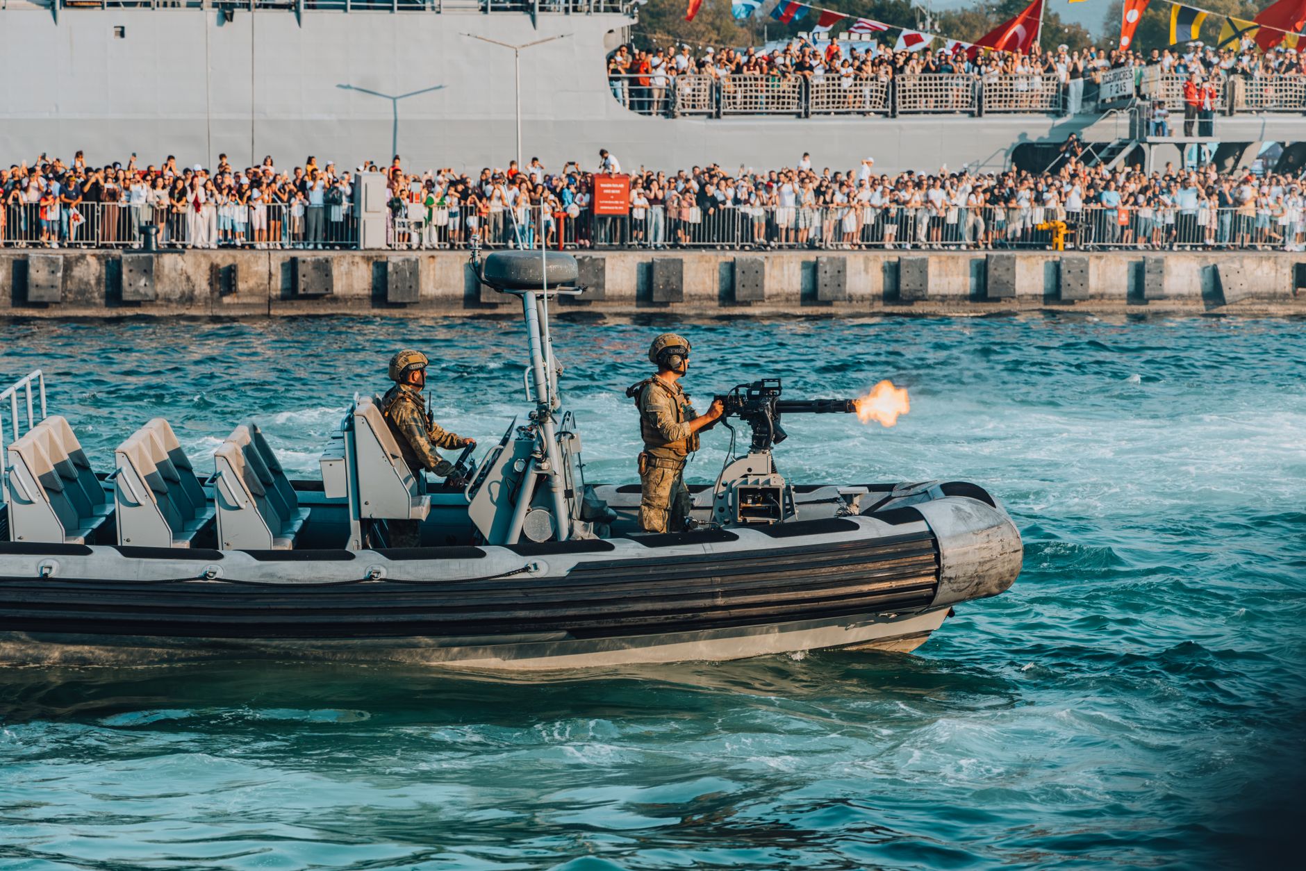 Atac cu dronă asupra unei nave în Marea Neagră: Nicușor Dan avertizează asupra escaladării rusești