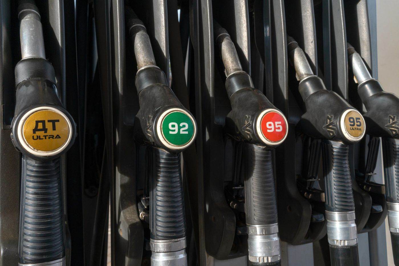 Măsuri economice ale administrației Trump pentru reducerea prețului motorinei nu produc rezultate imediate