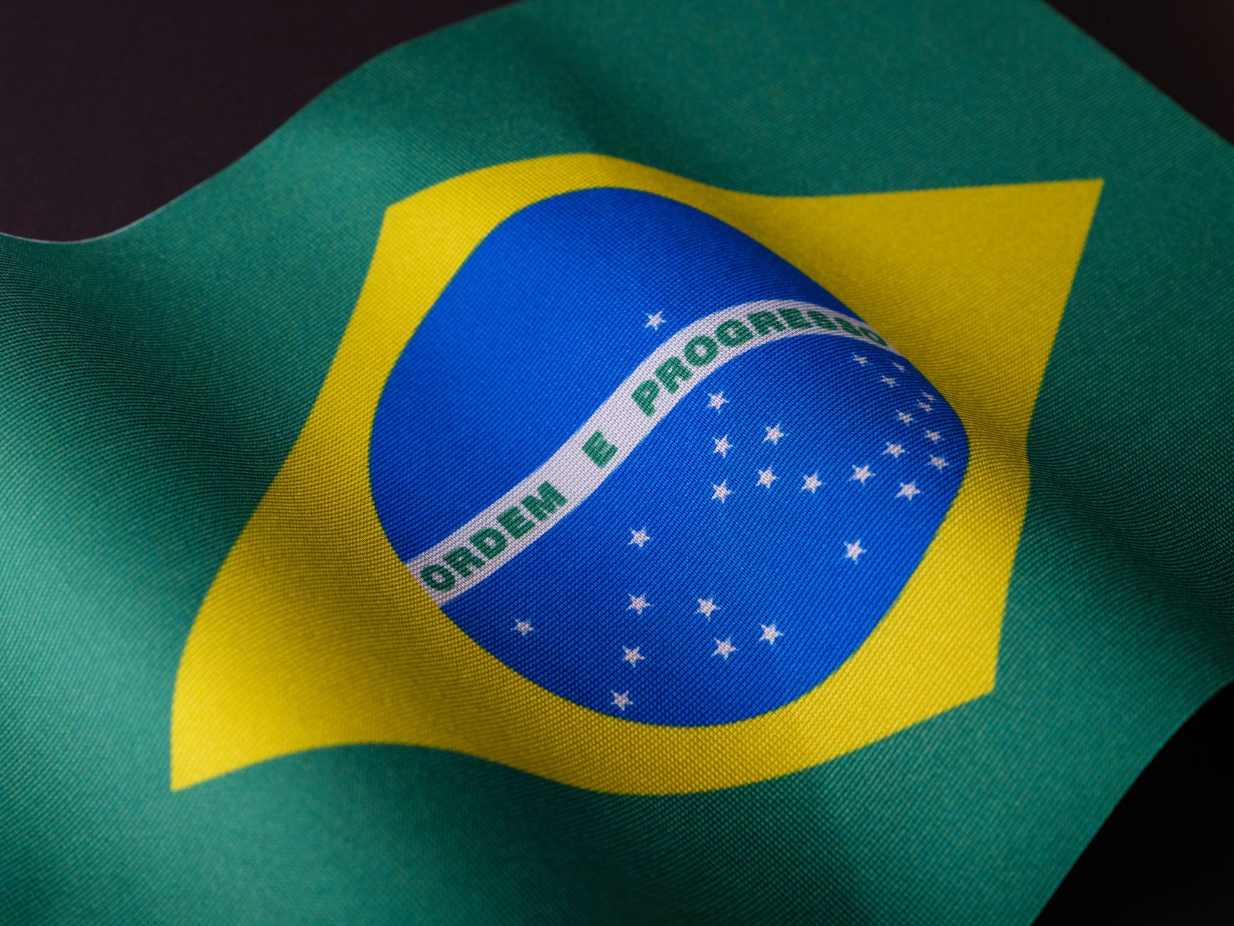 Brazilia intră în turul doi al alegerilor prezidențiale: duel extrem de strâns între Lula și Flávio Bolsonaro