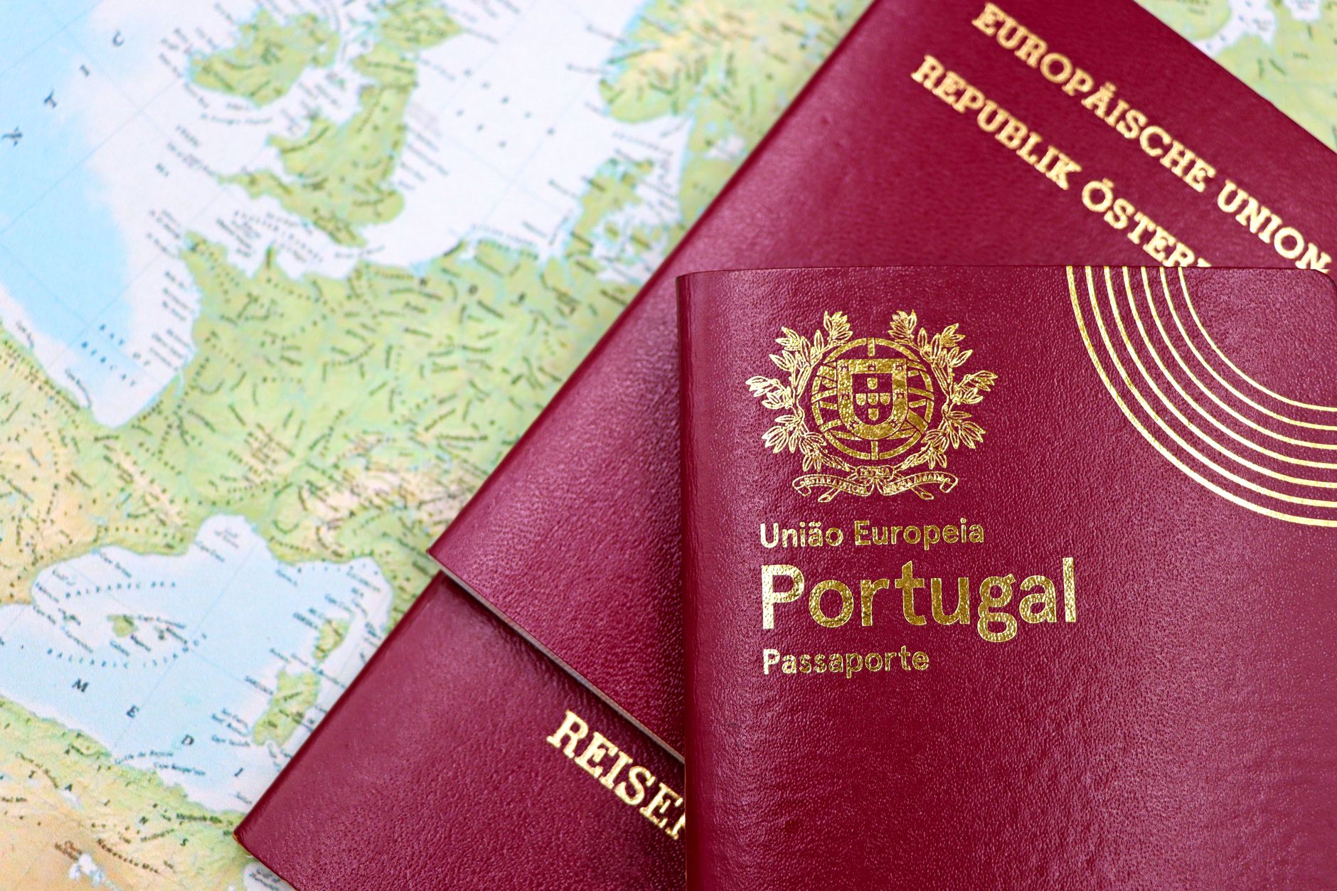 Posibilă revizuire a regimului de imigrație în Marea Britanie: Andy Burnham propune analiza liberii circulații cu UE