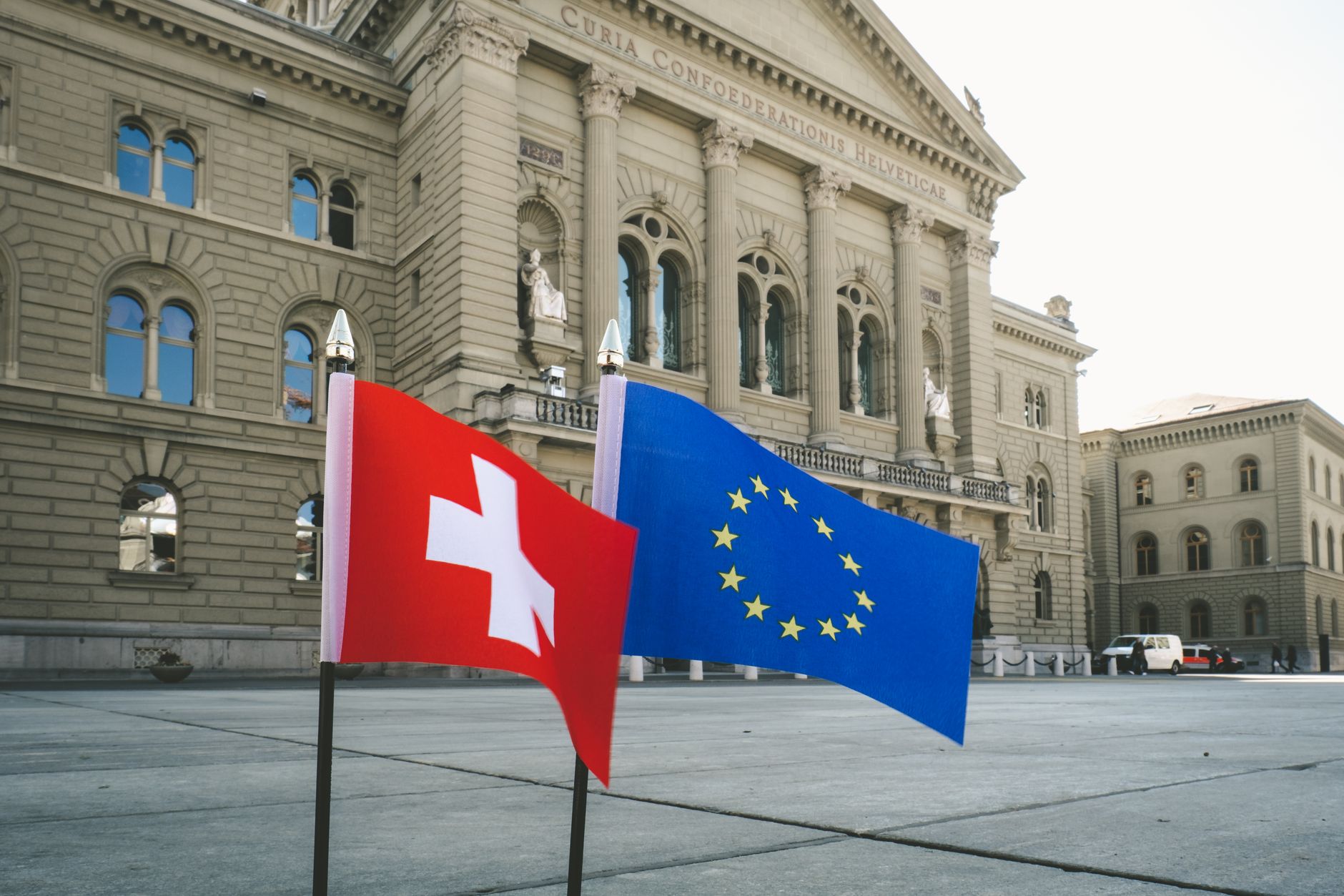 Bruxellesul caută soluții pentru deficitul financiar de 70 de miliarde de euro al Ucrainei