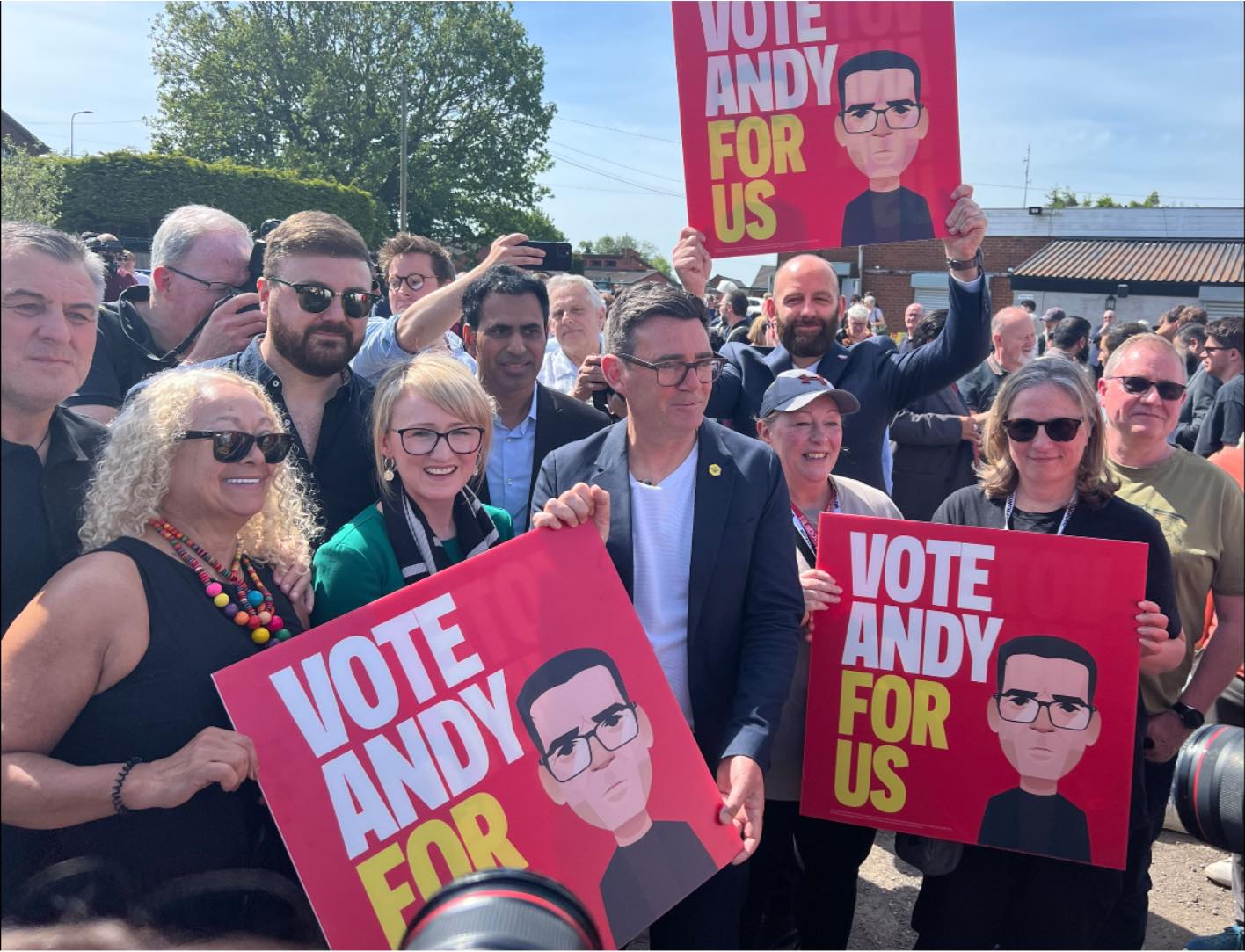Andy Burnham propune relansarea dezbaterii privind revenirea Marii Britanii în Uniunea Europeană