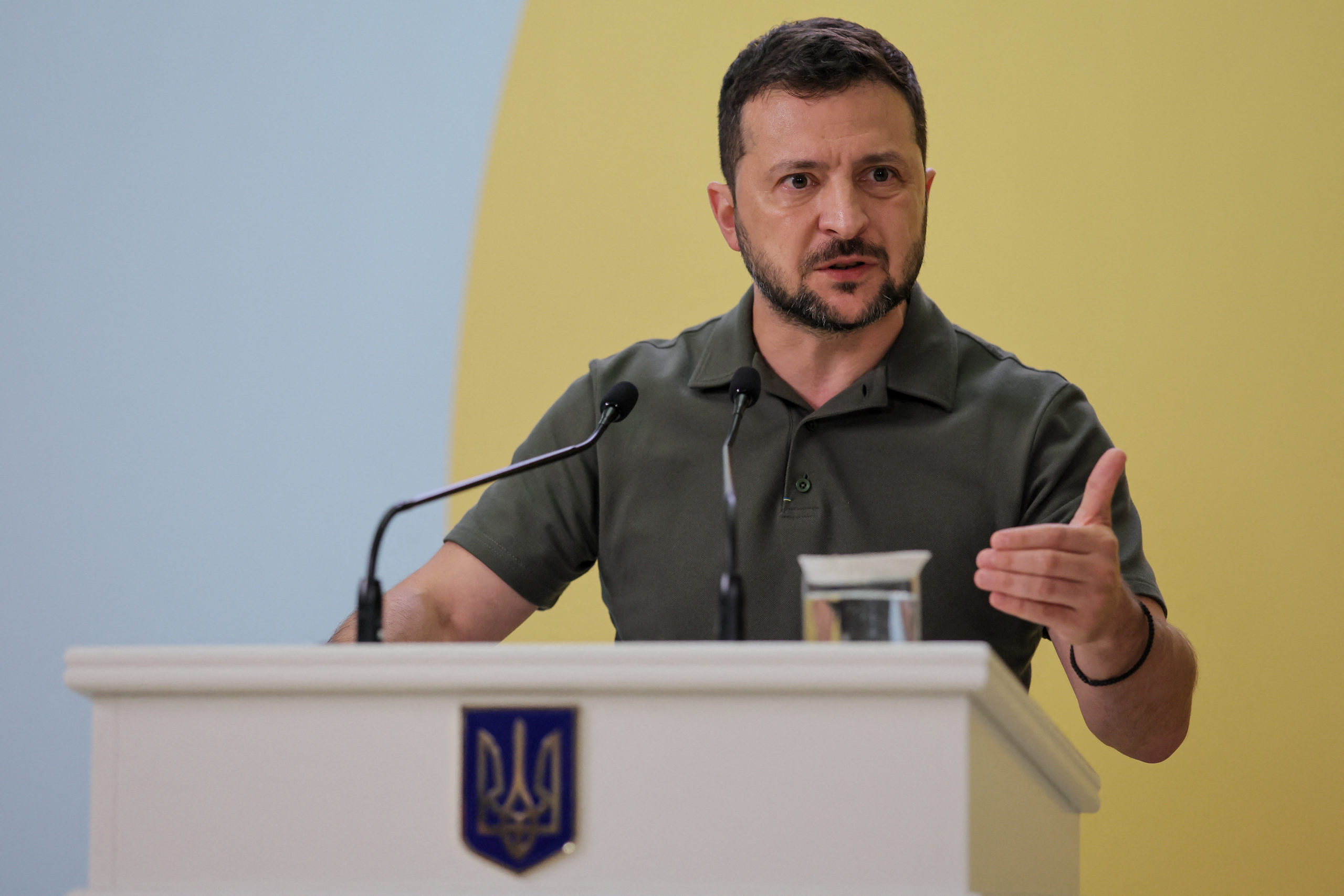 Zelenski avertizează că ridicarea sancțiunilor împotriva Rusiei înainte de pace este o eroare strategică