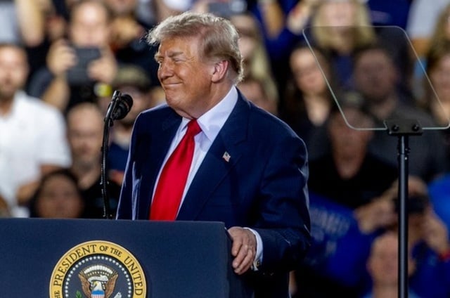Donald Trump anunță negocierea unui nou acord comercial cu Canada pentru stoparea deficitului cu SUA