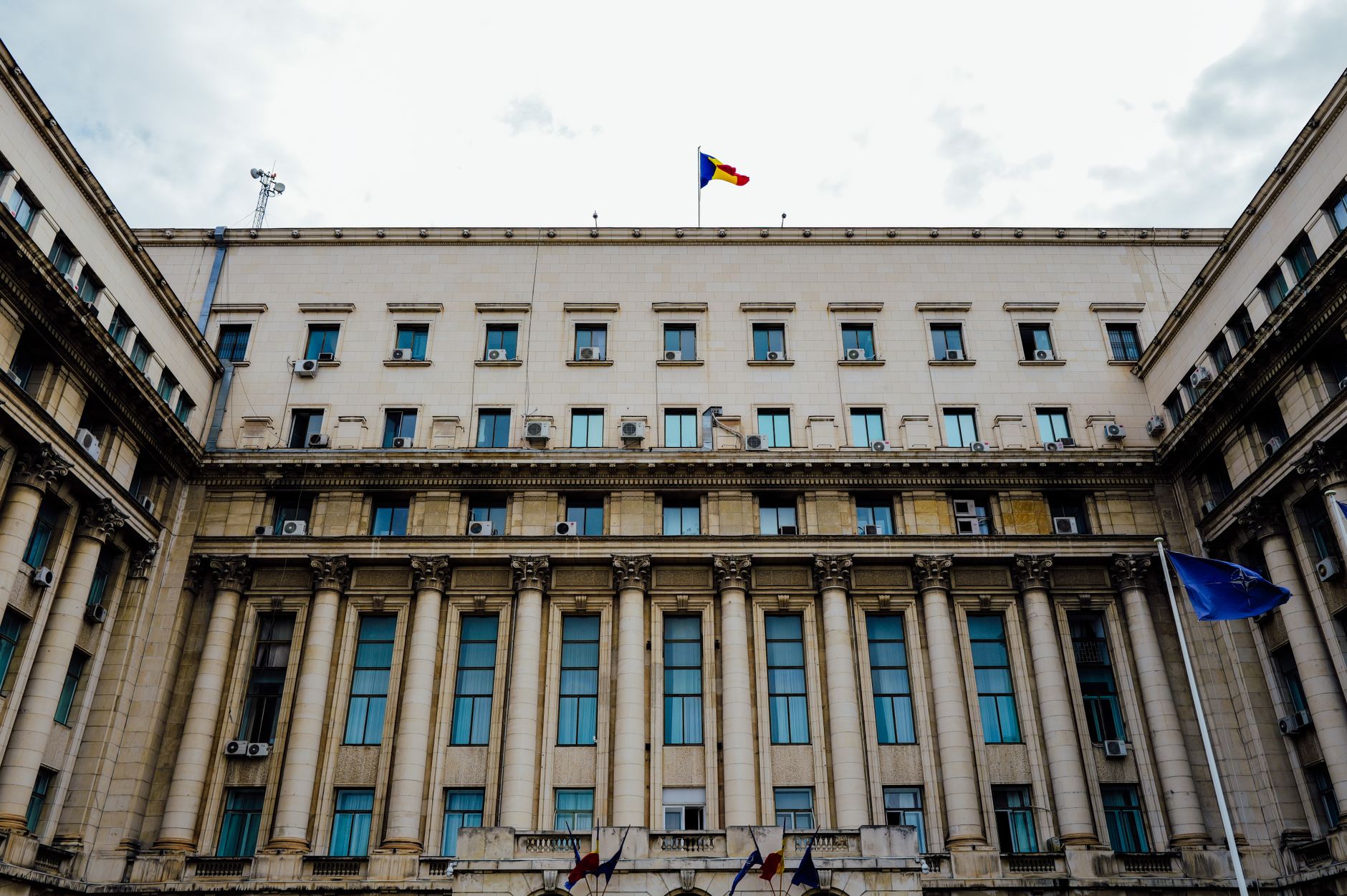 Volodimir Zelenski solicită Parlamentului prelungirea regimului de lege marțială și a mobilizării generale