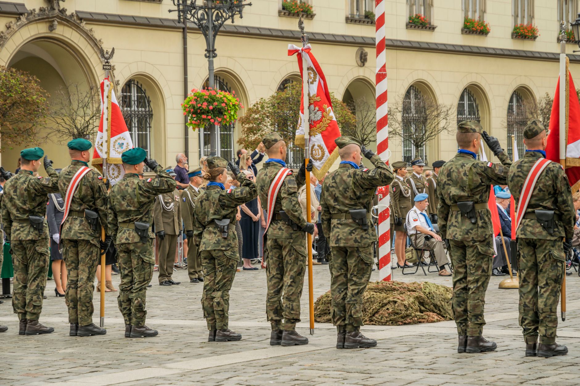 Mesaj coordonat al celor cinci puteri europene către Paris: Europa își asumă responsabilitatea în NATO, sub sprijinul SUA