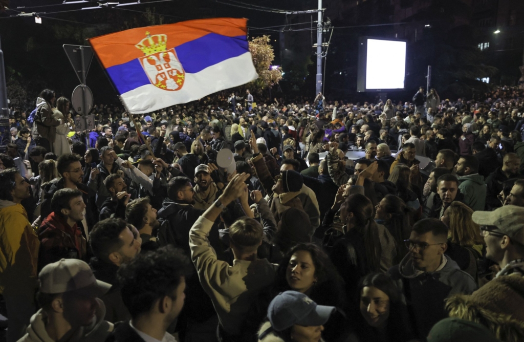 Schimbare de paradigmă în Serbia: Mișcarea studențească Lista Studenților câștigă alegerile parlamentare