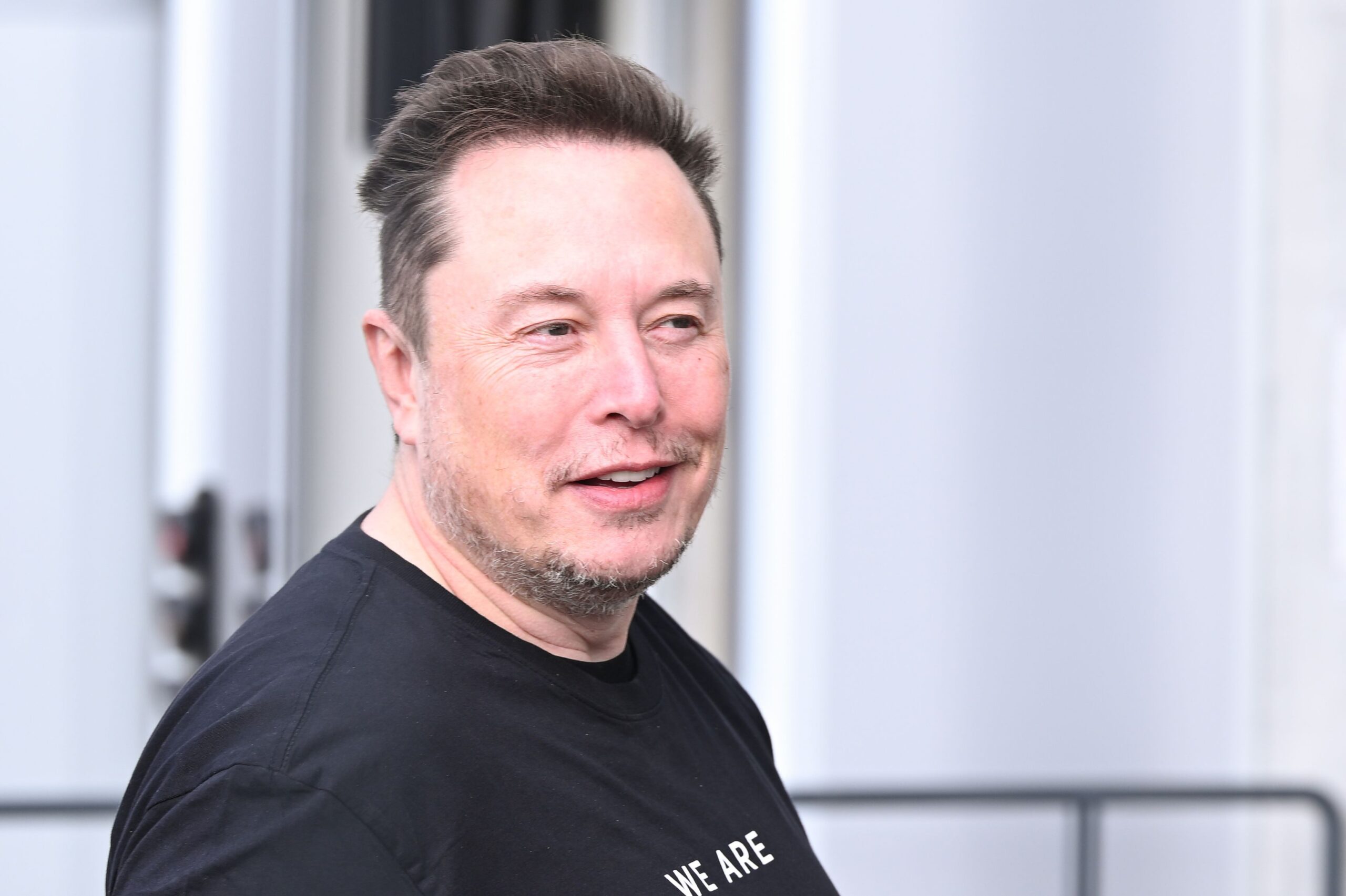 Vladimir Putin recunoaște superioritatea tehnologică a lui Elon Musk în domeniul sateliților