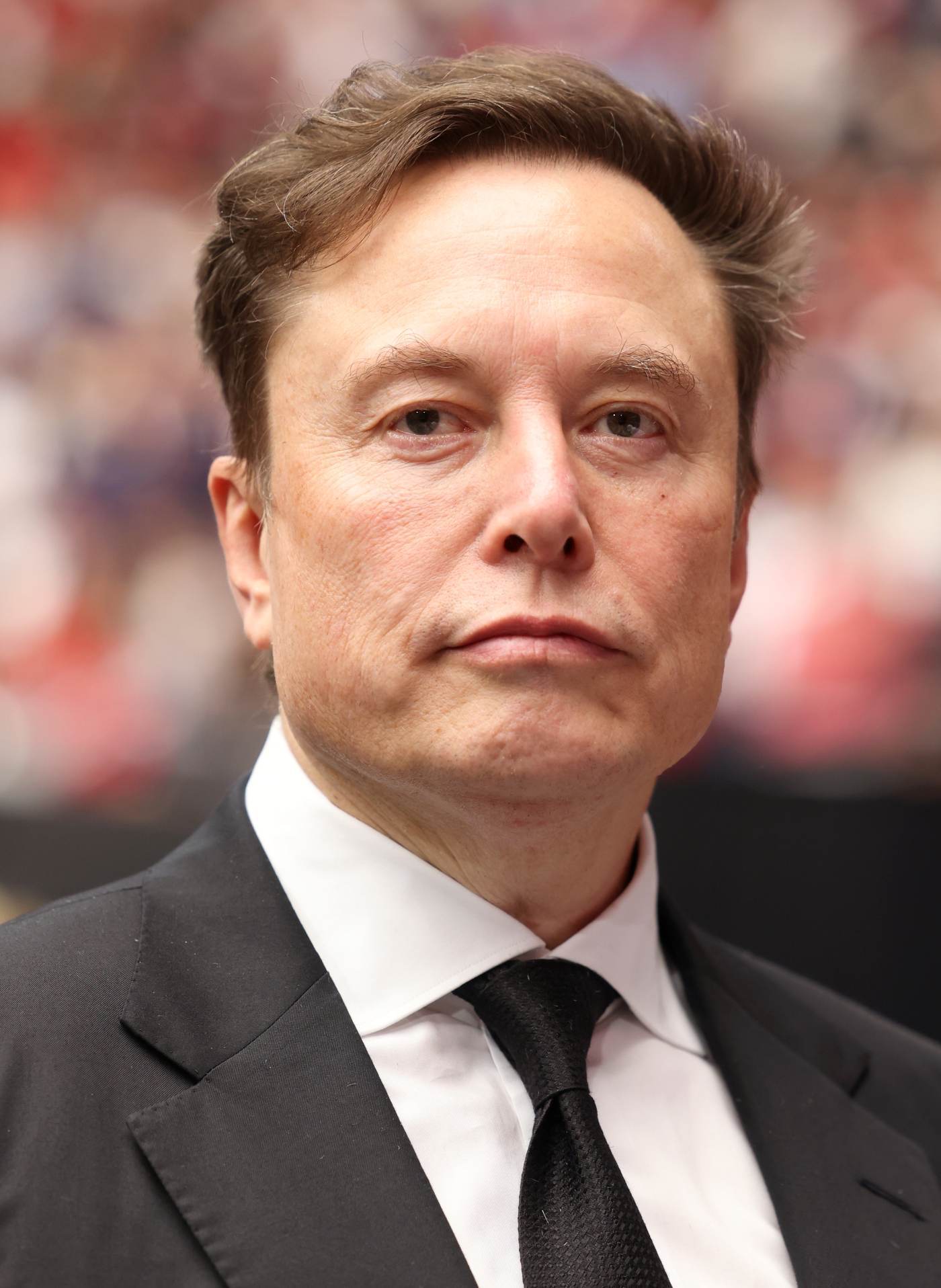Vladimir Putin îl descrie pe Elon Musk drept un geniu în contextul competiției pentru internetul prin satelit