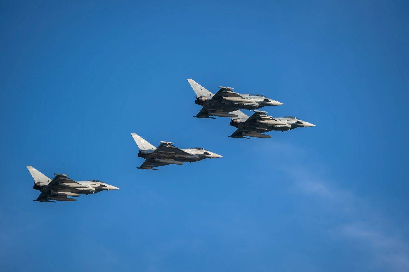 Presiunea SUA asupra Republicii Cehe: Critici privind întârzierea cheltuielilor de apărare în cadrul NATO