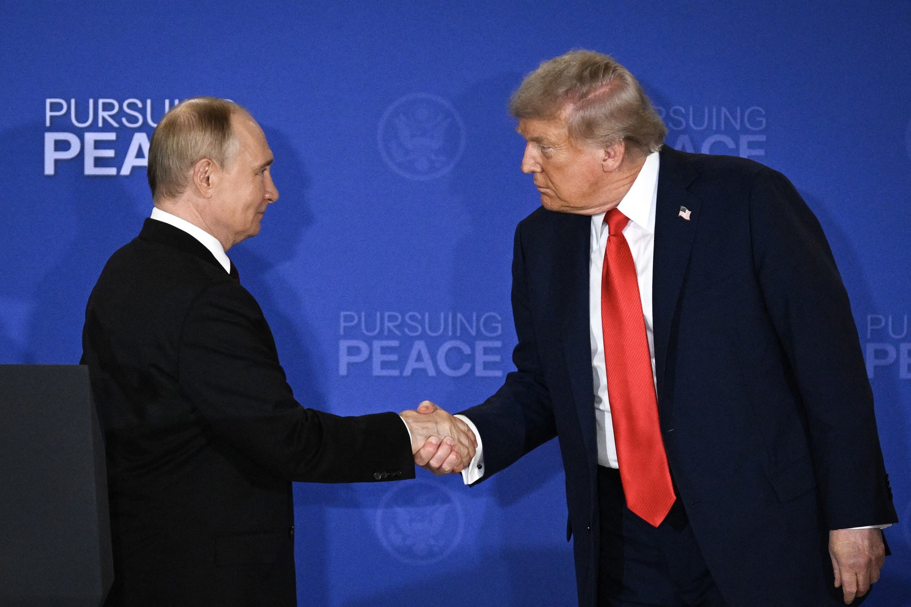 Posibilă întâlnire între Trump și Putin în cadrul summitului APEC din China
