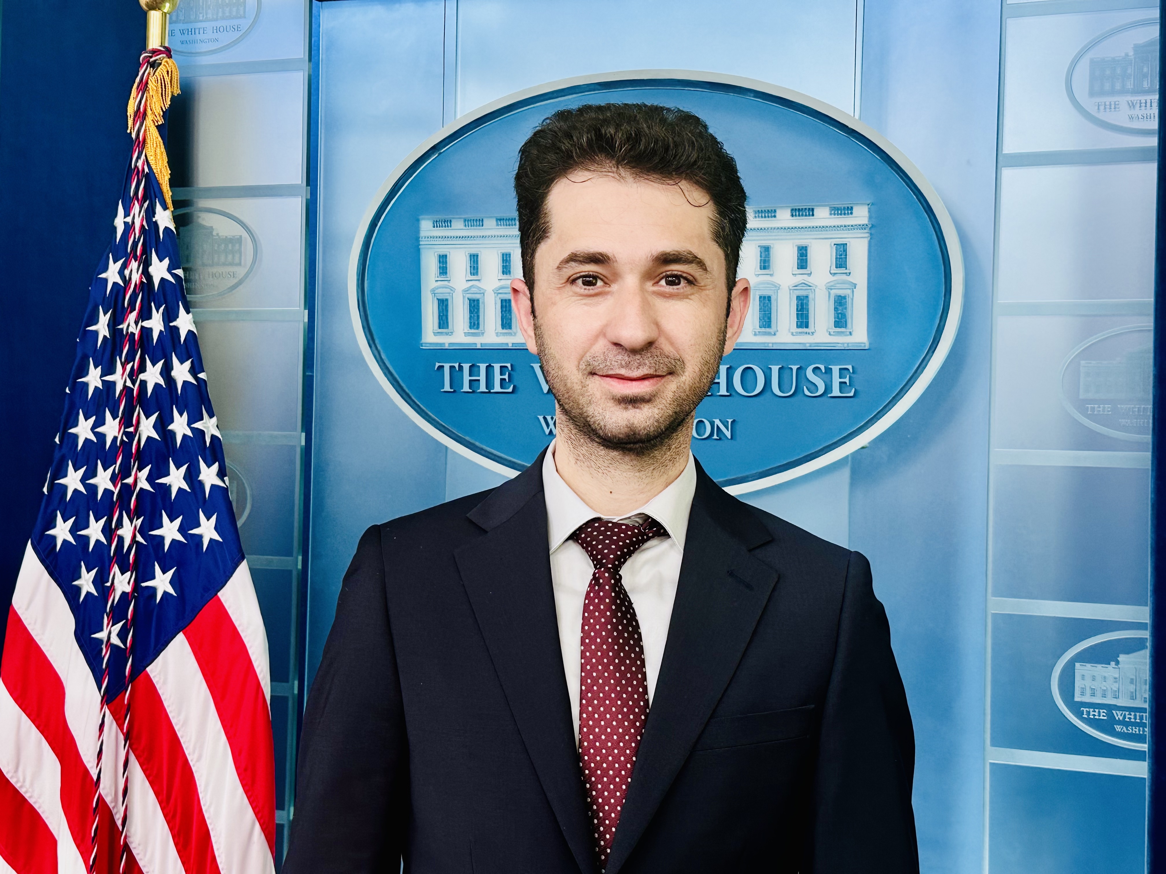 Trump anunță interzicerea accesului jurnaliștilor de la CNN, MS NOW și Politico la Casa Albă