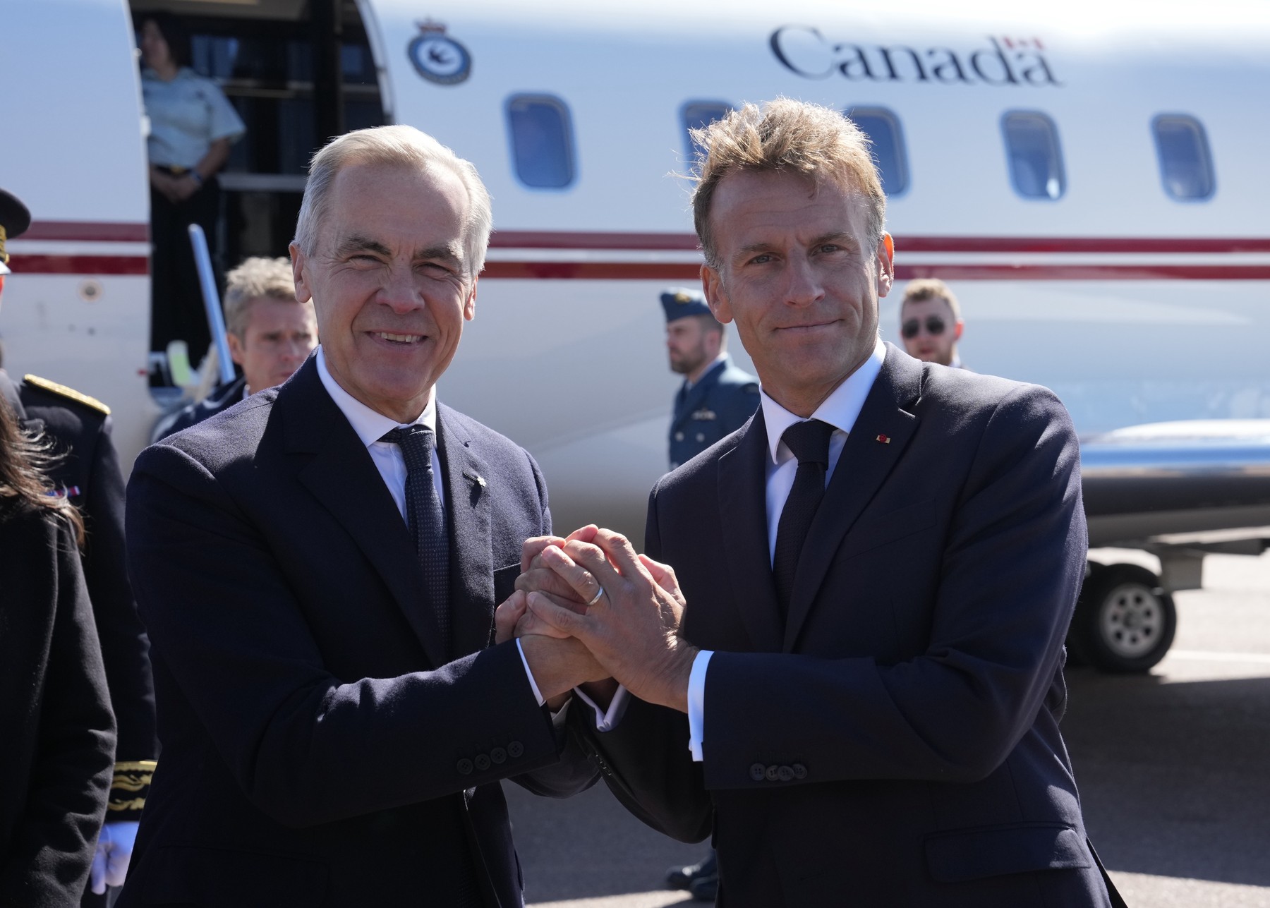 Macron și premierul Canadei, Mark Carney, se întâlnesc în Saint-Pierre și Miquelon pe fondul tensiunilor cu Donald Trump