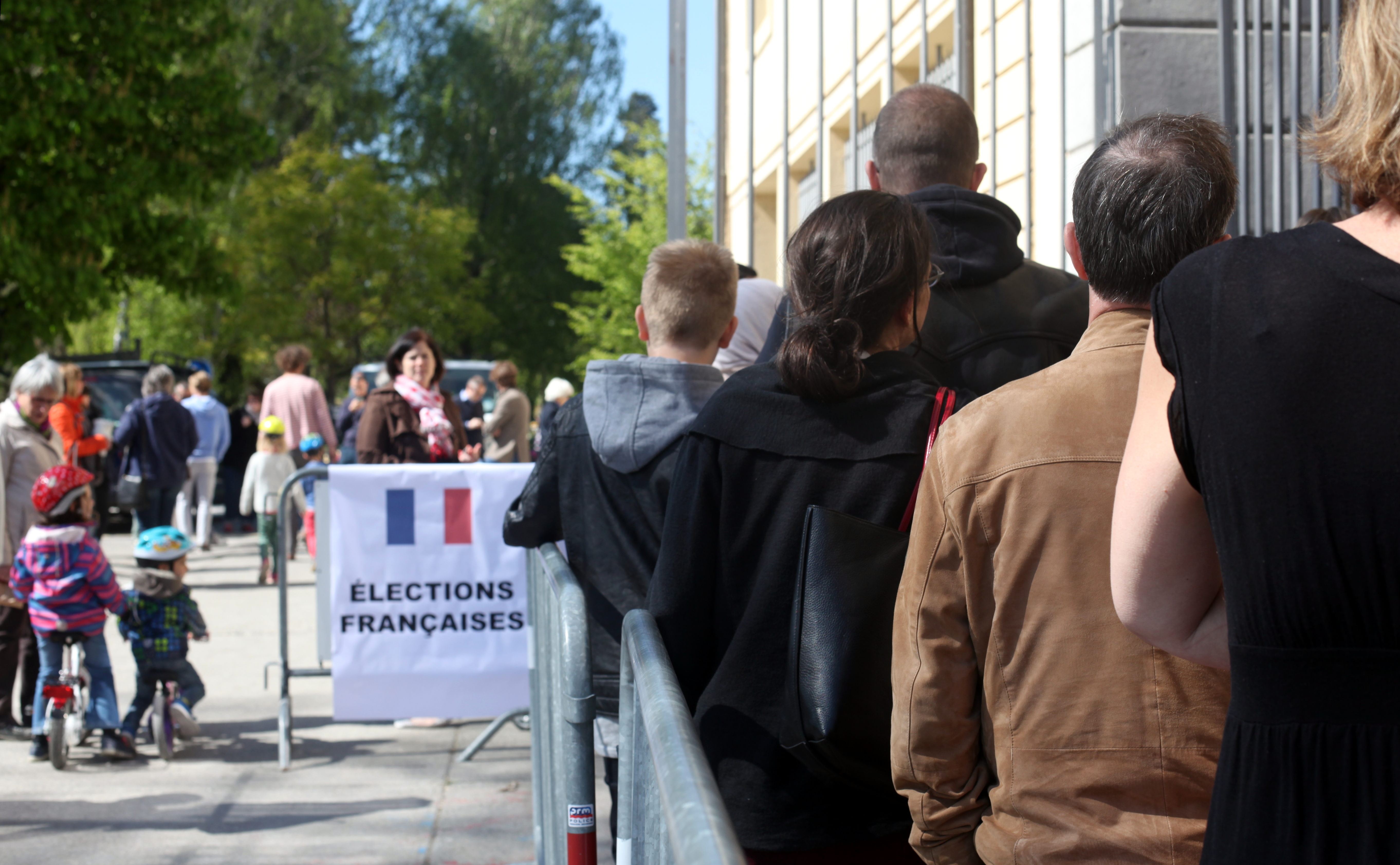 Diaspora rusă votează în ultima zi a alegerilor parlamentare ca gest de protest moral