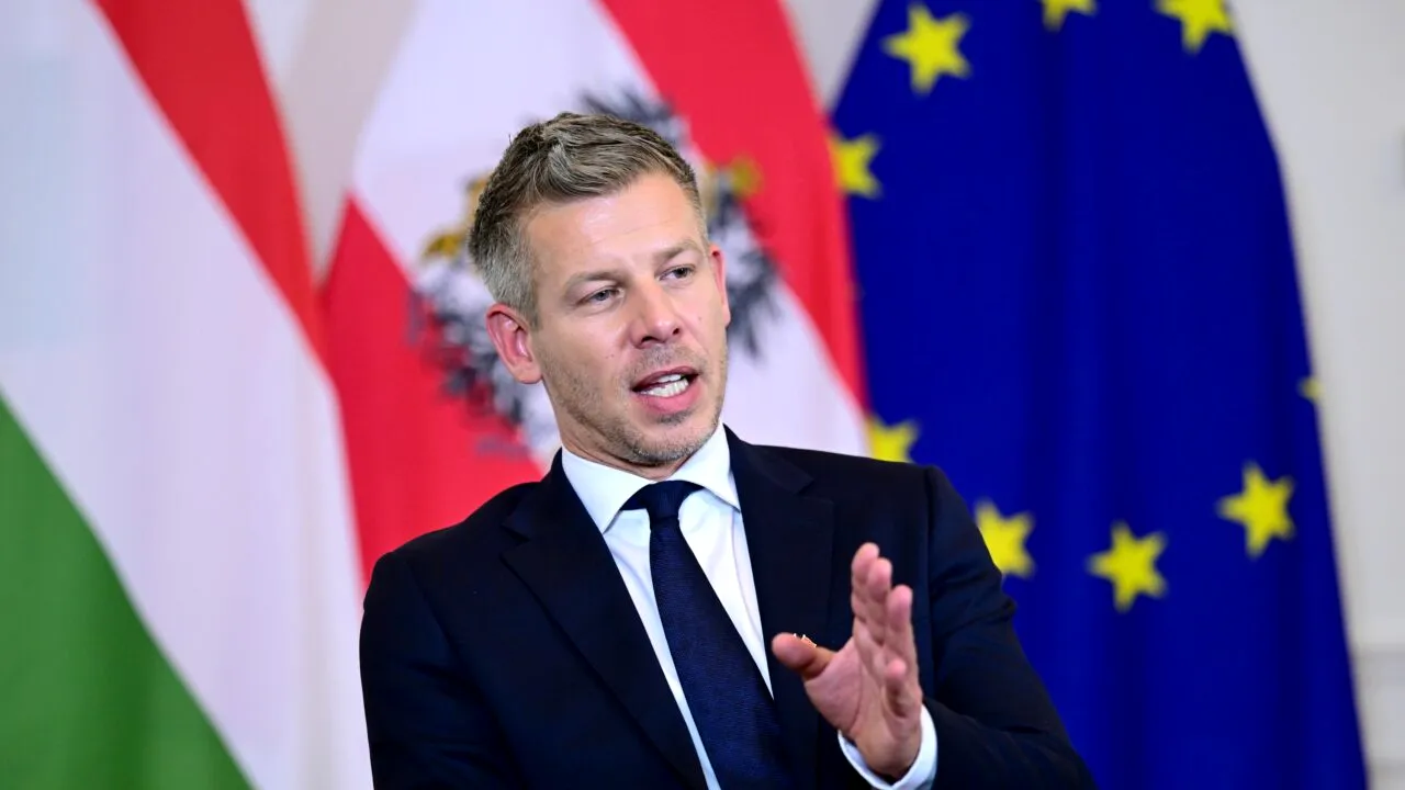 Péter Magyar blochează proiectul de depozitare a combustibililor pentru Ucraina în Ungaria