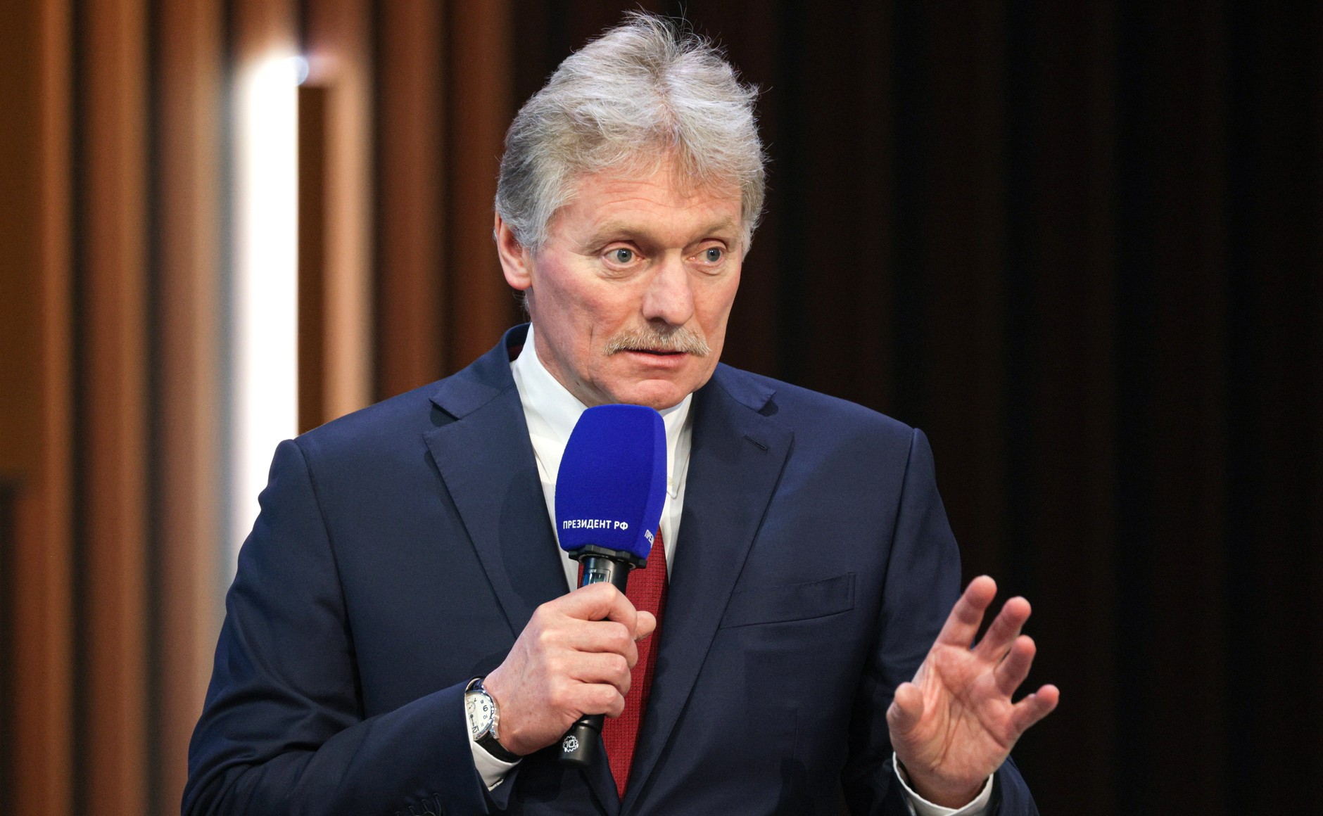 Kremlinul nu exclude posibilitatea unei runde de negocieri trilaterale în luna octombrie