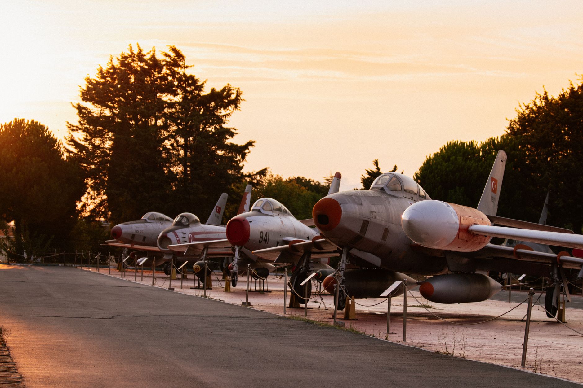 Incident militar în Germania: un avion de luptă F-16 s-a prăbușit lângă o bază aeriană a SUA