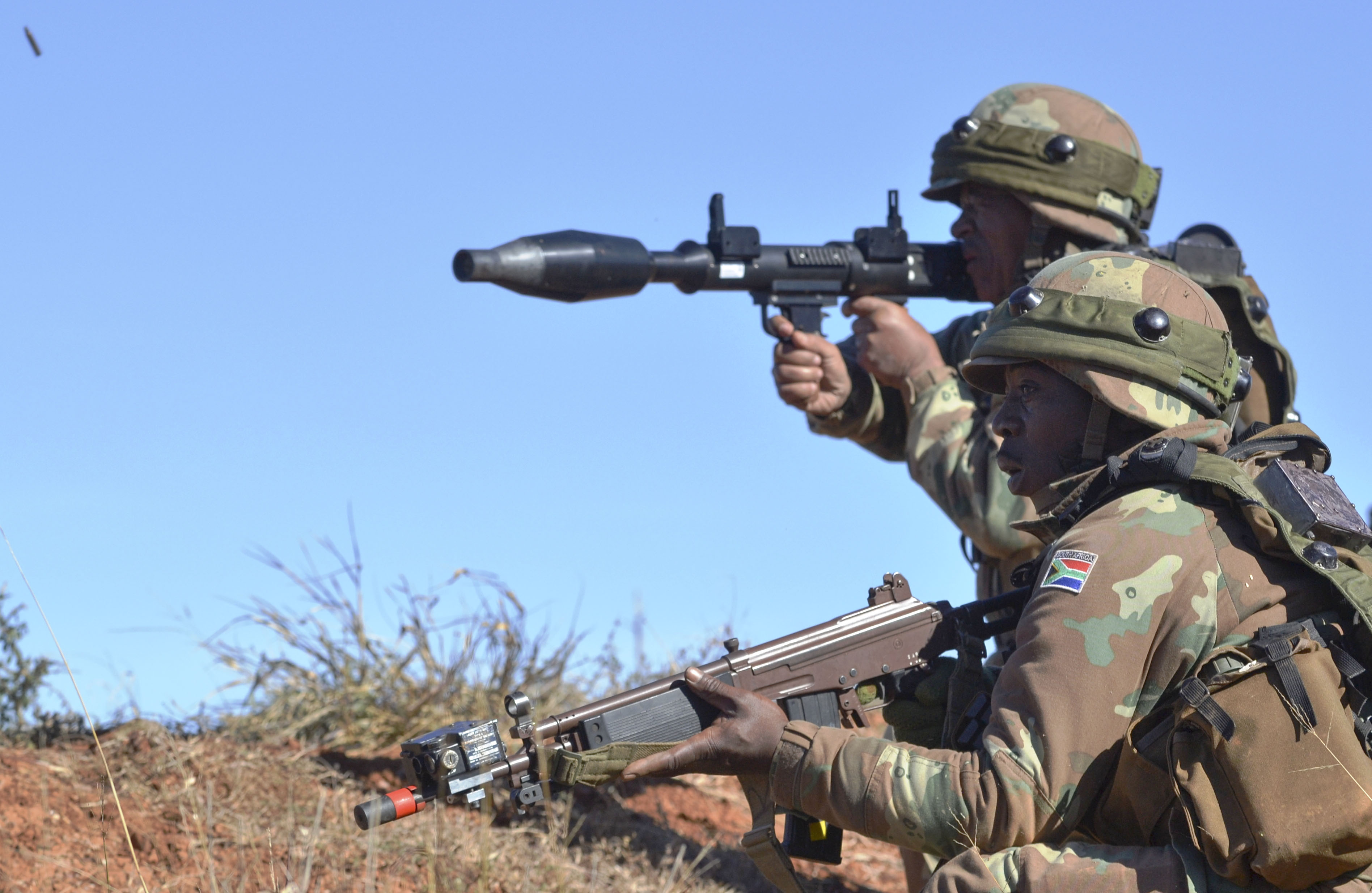 Noua strategie NATO: Reziliența națională ca instrument de descurajare în fața războiului asimetric