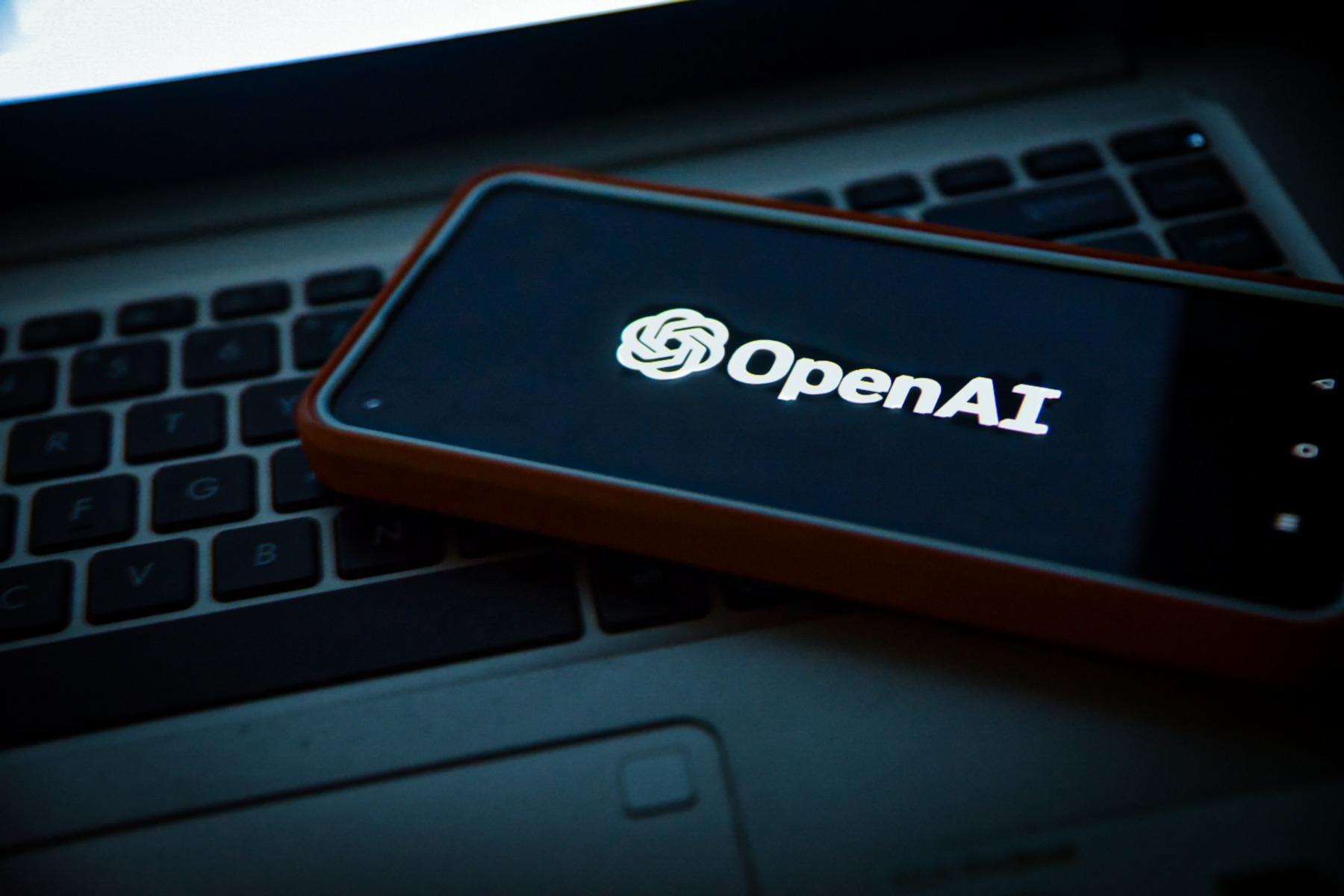 OpenAI oferă gratuit sistemul Daybreak pentru protecția infrastructurii critice din Ucraina
