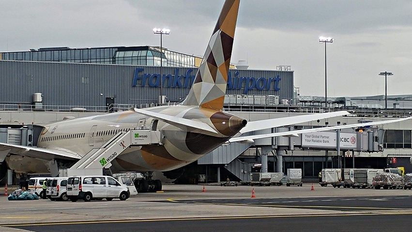 Amenințări din partea Iranului cu paralizarea aeroporturilor vecine după noi sancțiuni ale SUA