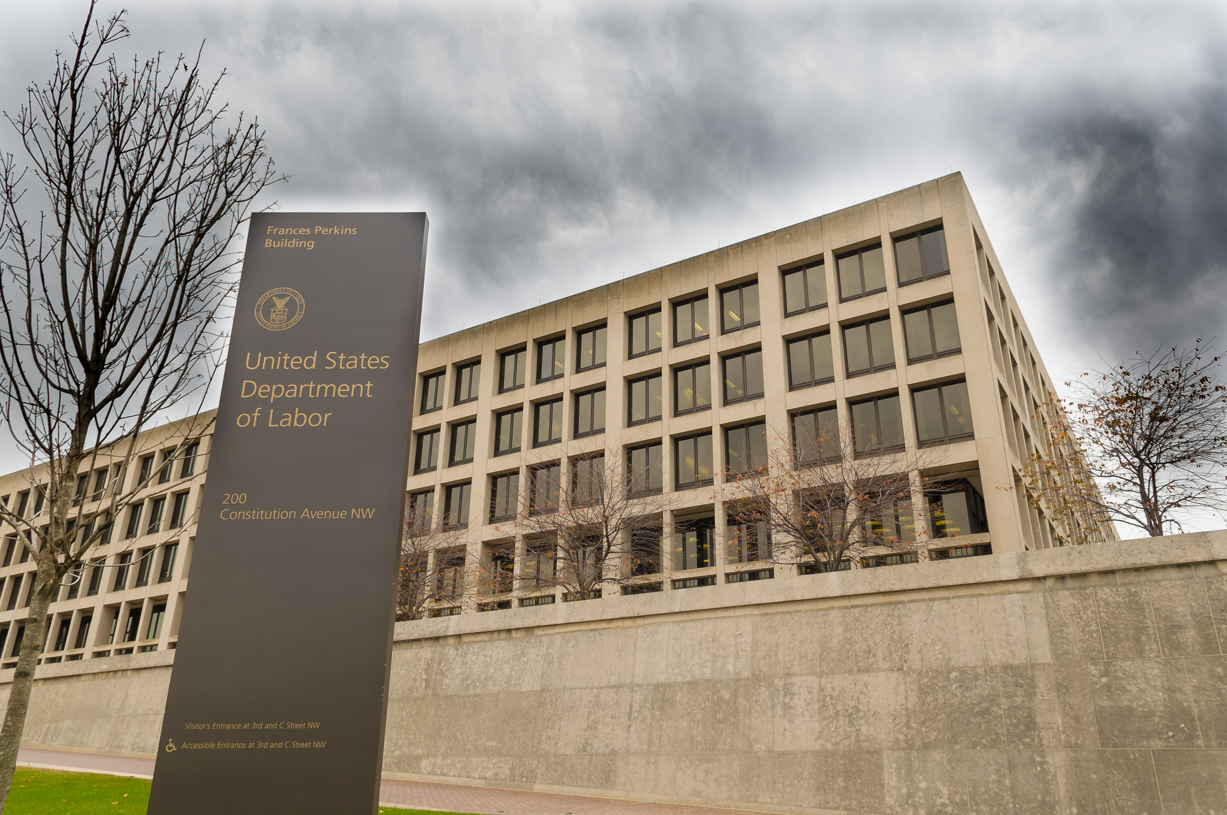 Xi Jinping a ajuns la Washington pentru discuții strategice cu Donald Trump privind comerțul și securitatea