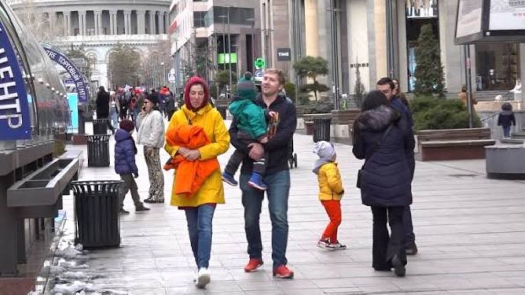 Nou val de emigrare a rușilor: Cererea de locuințe crește în Georgia, Armenia și Serbia