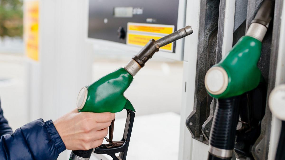 Riscul creșterii prețurilor la motorină în Europa cauzat de potențiala interdicție a exporturilor din SUA