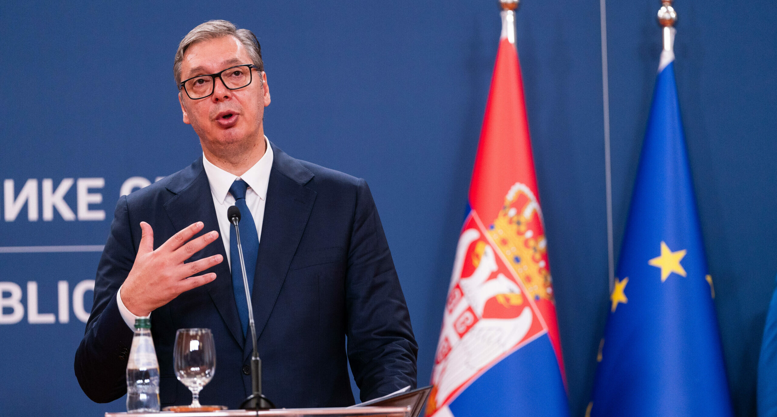Aleksandar Vučić demisionează din funcția de președinte al Serbiei și vizează postul de premier