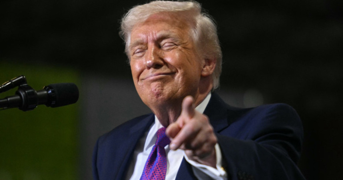 Acuzații de propagandă ilegală împotriva lui Donald Trump după difuzarea unei reclame finanțate din bani publici